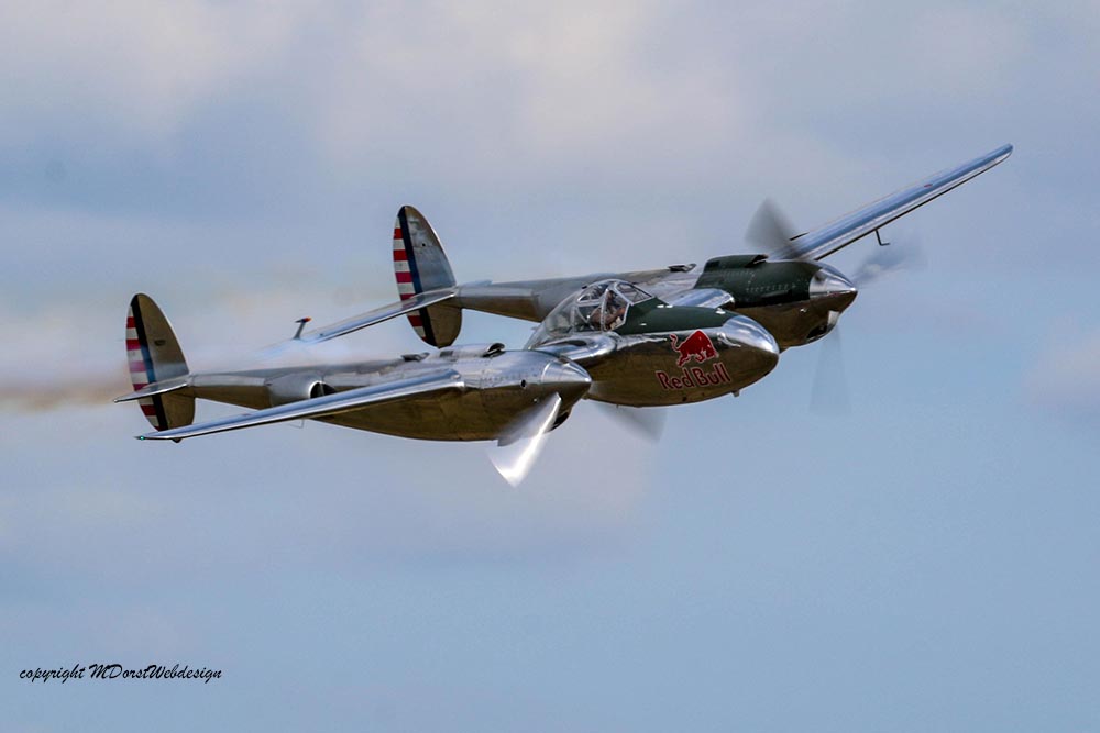 P-38_RedBull_Duxford_2015_5.jpg