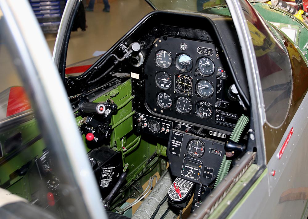 P 51 Dutchman cockpit 2015 01 192