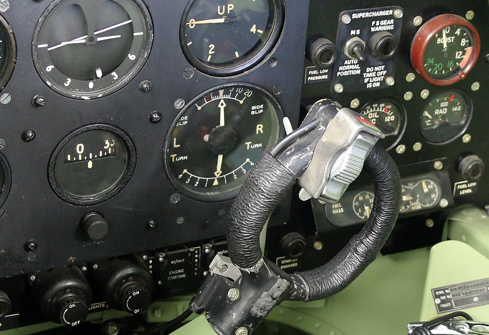Spitfire_Mk18_TP280_2015-03-2719.jpg